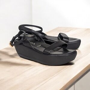 AUTH PRADA PLATFORM SANDAL Y2K 39.5 9.5 like New